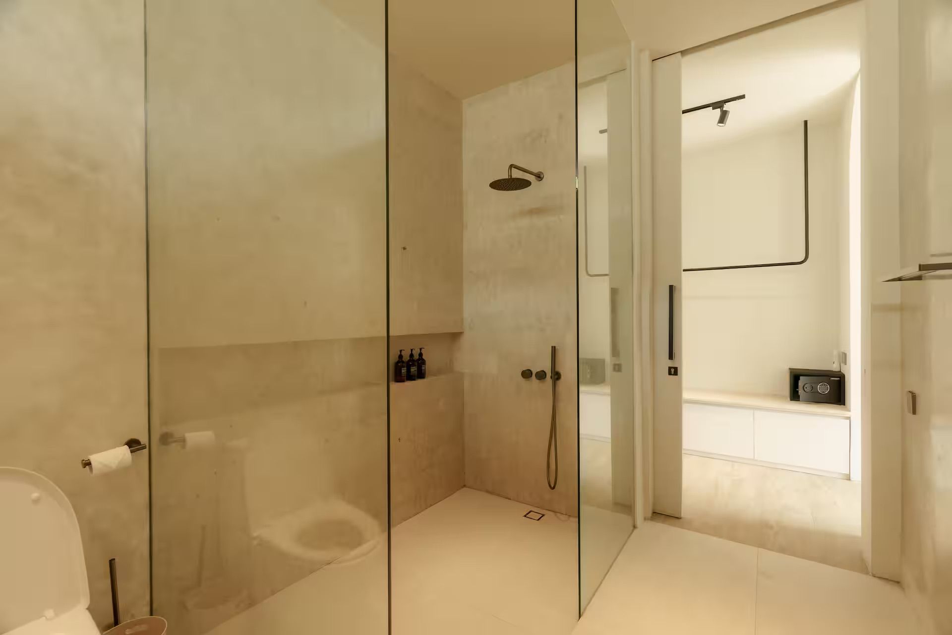 Bathrooms — photo 36