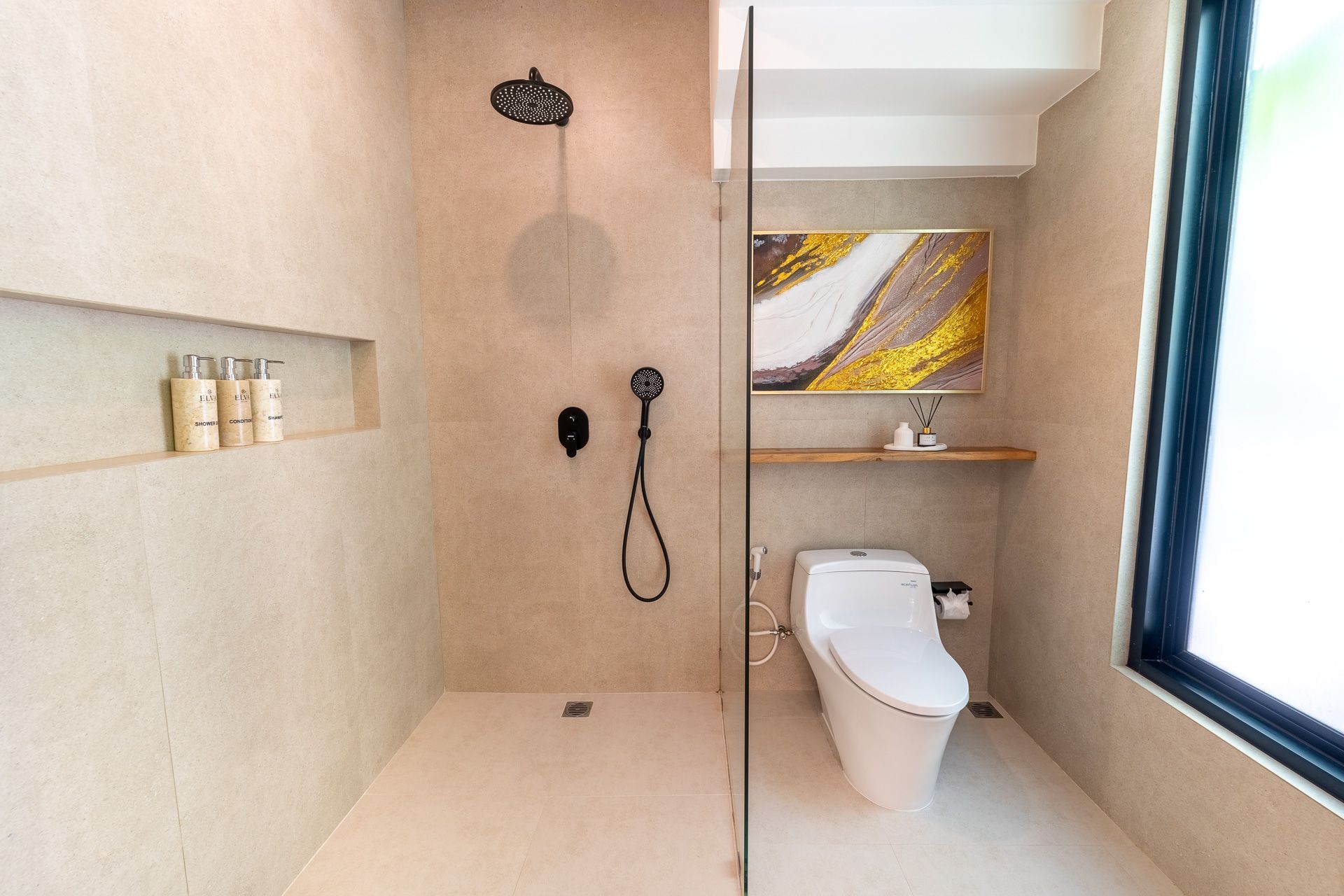 Bathrooms — photo 36