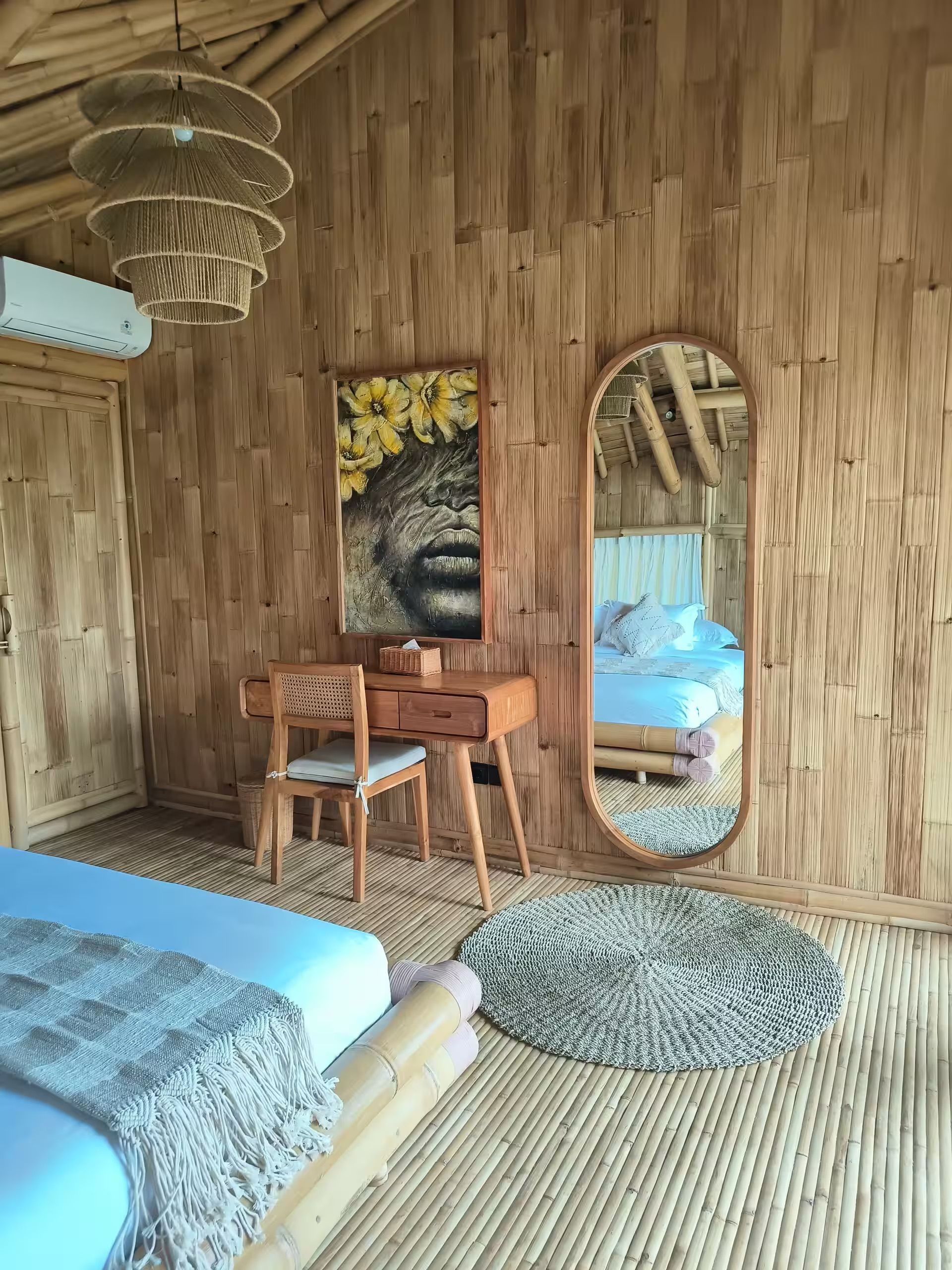 Bedrooms — photo 14