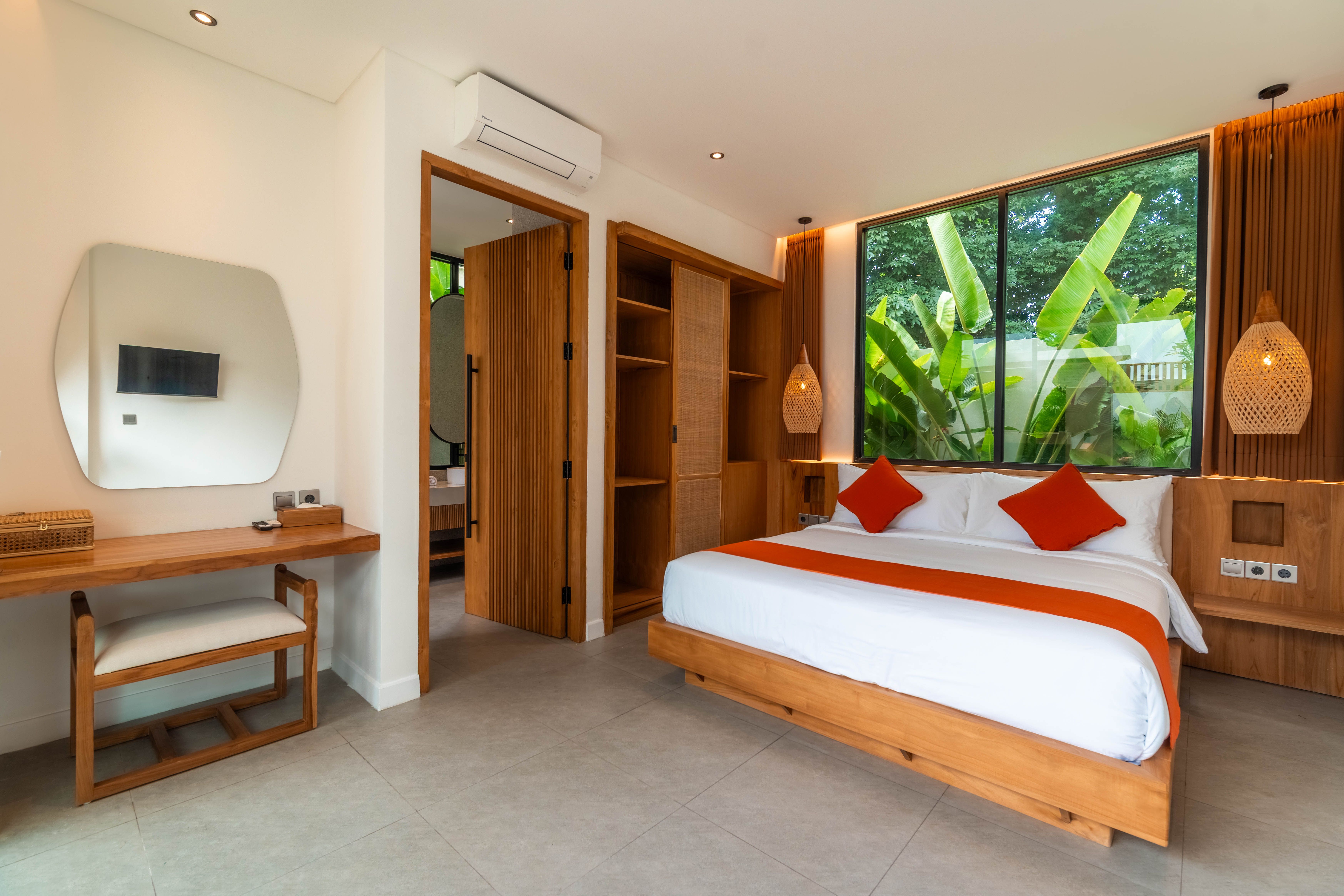 Bedrooms — photo 21