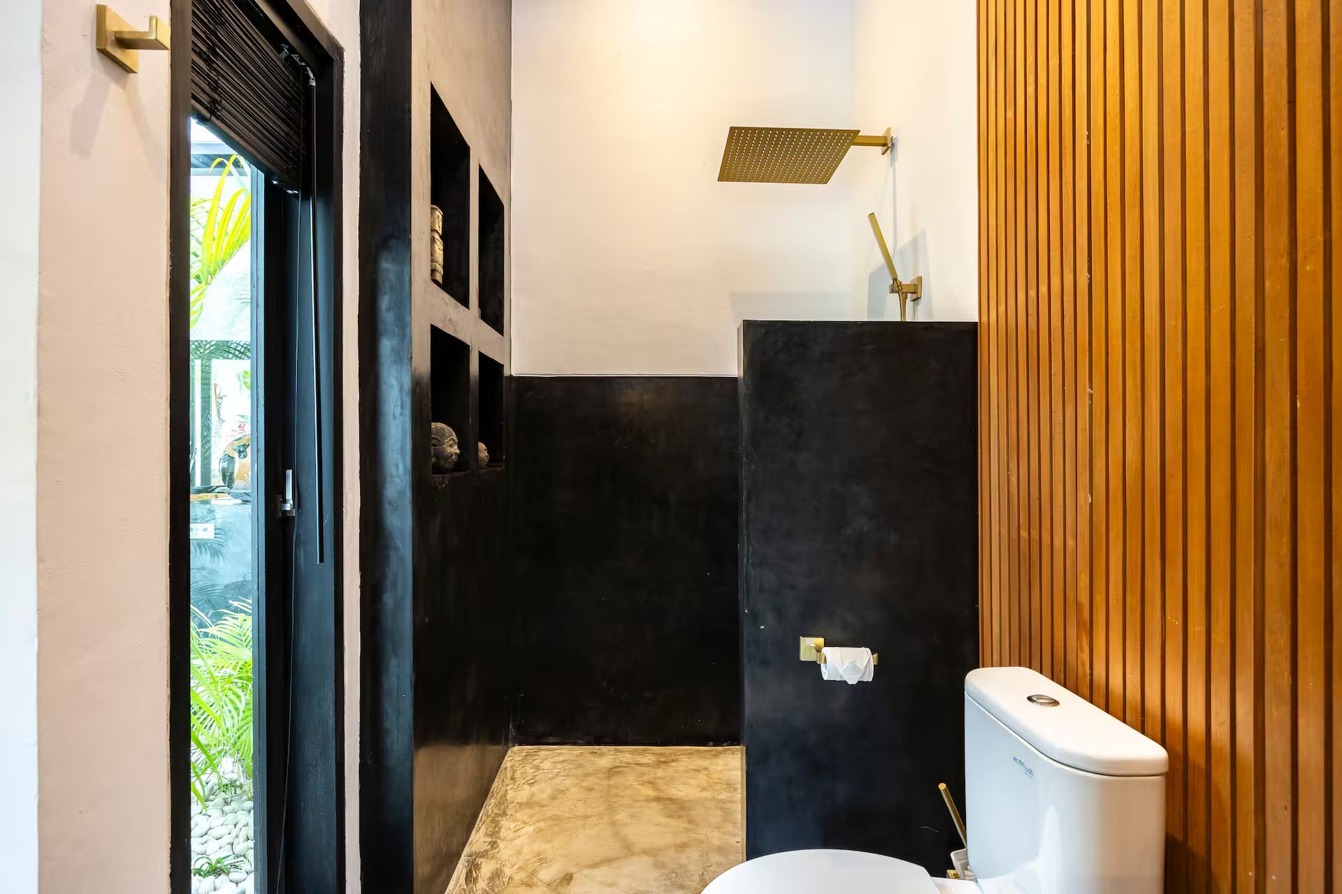 Bathrooms — photo 41