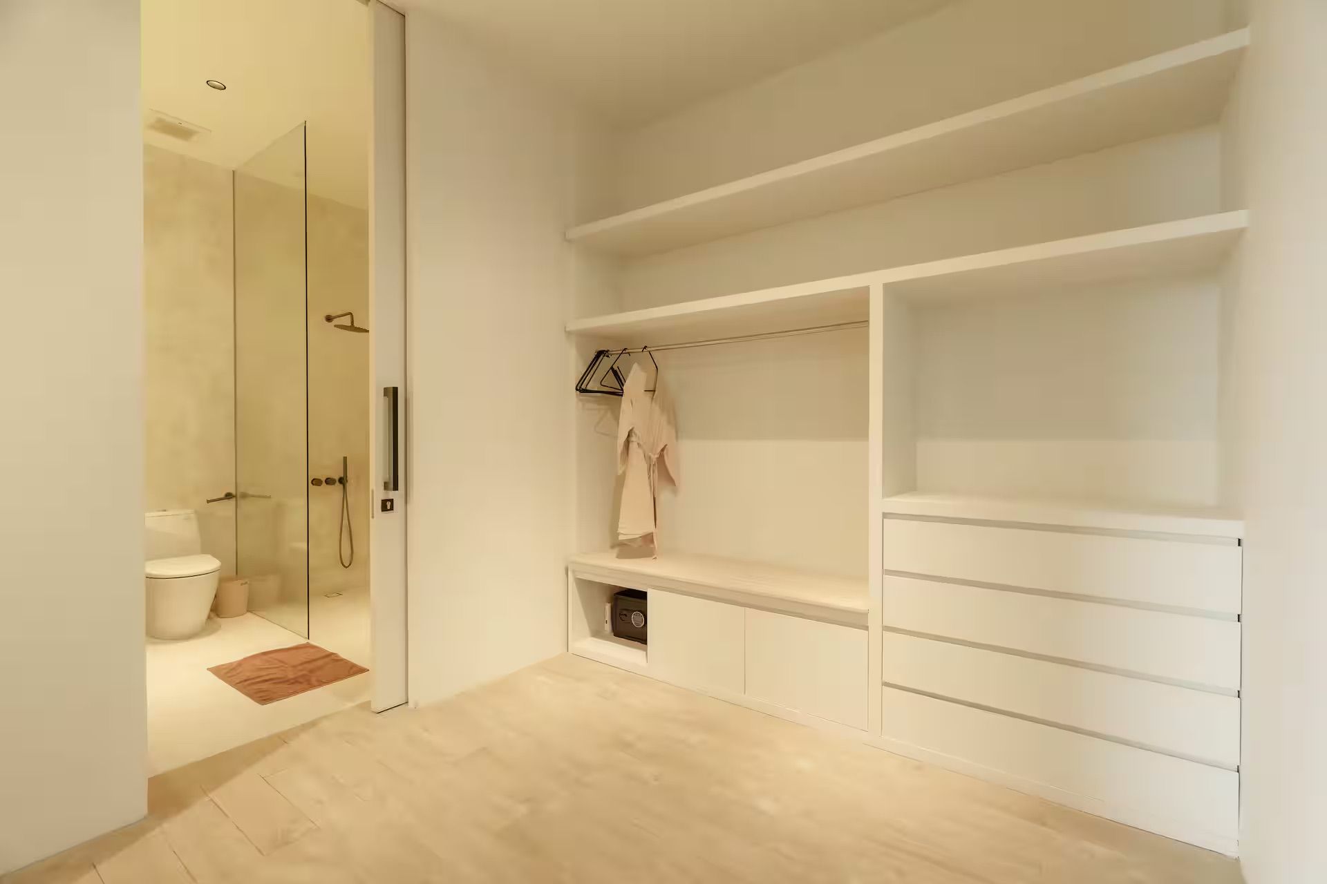 Bedrooms — photo 28