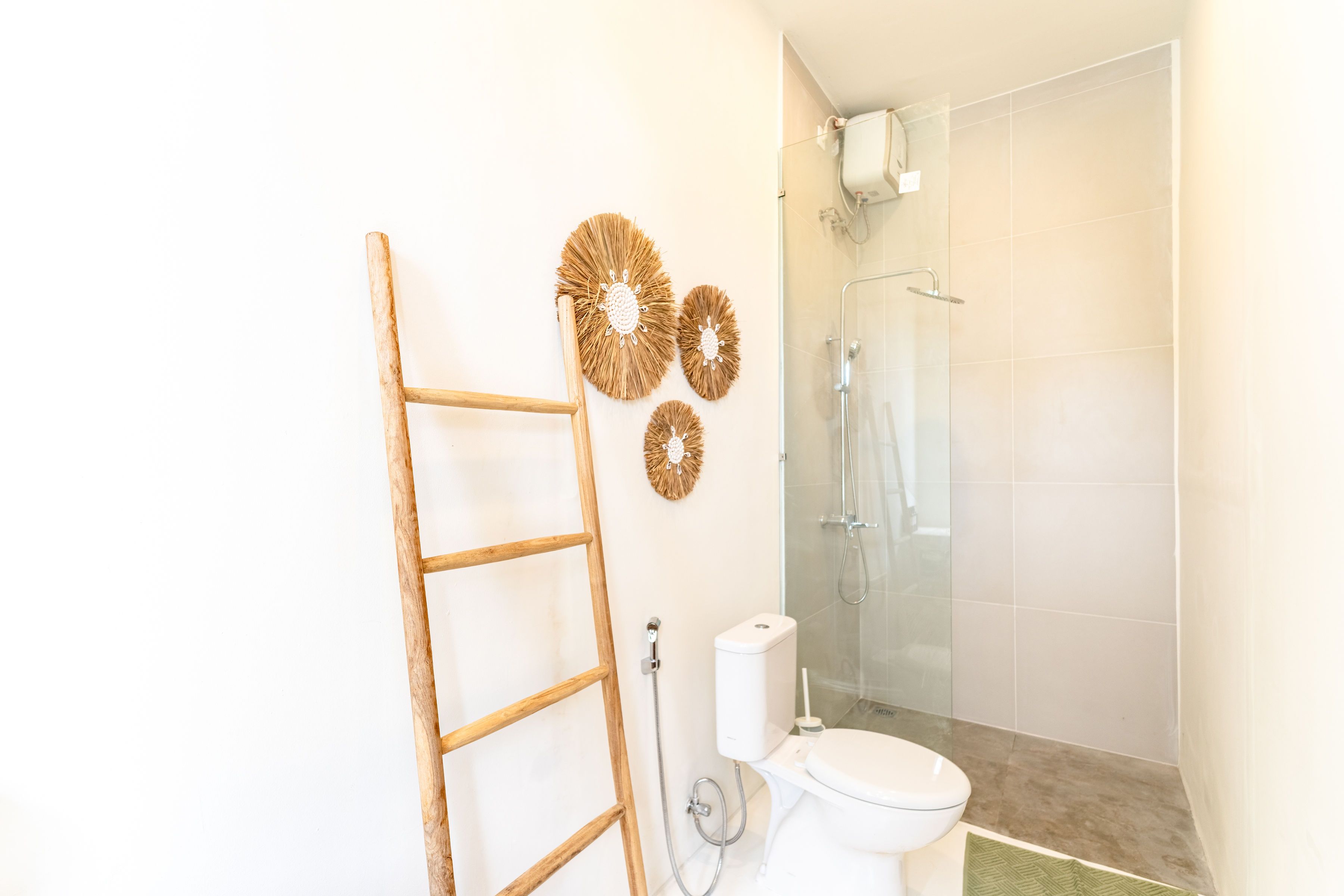 Bathrooms — photo 23