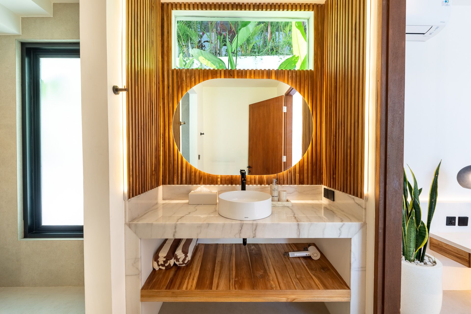 Bathrooms — photo 38