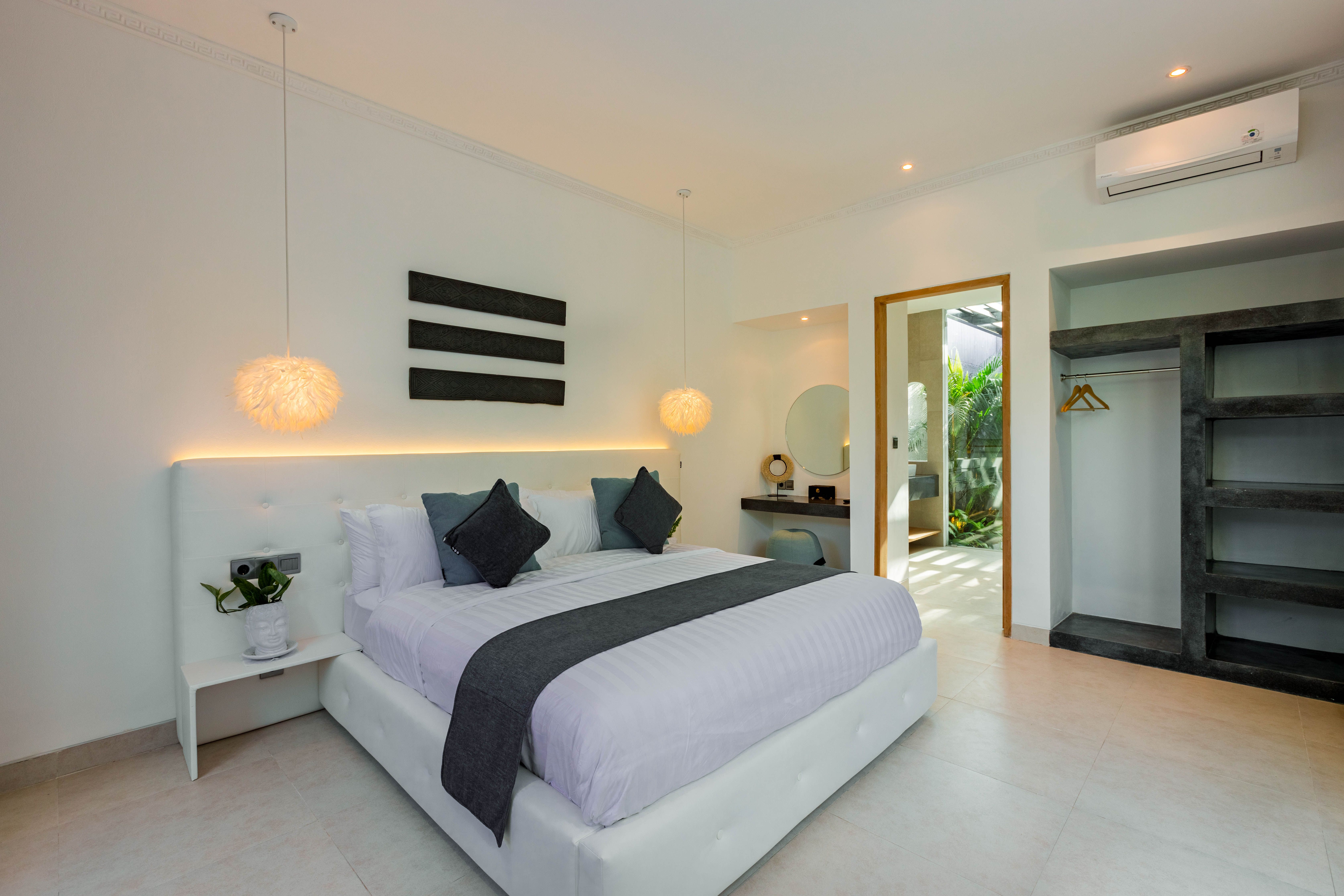 Bedrooms — photo 18