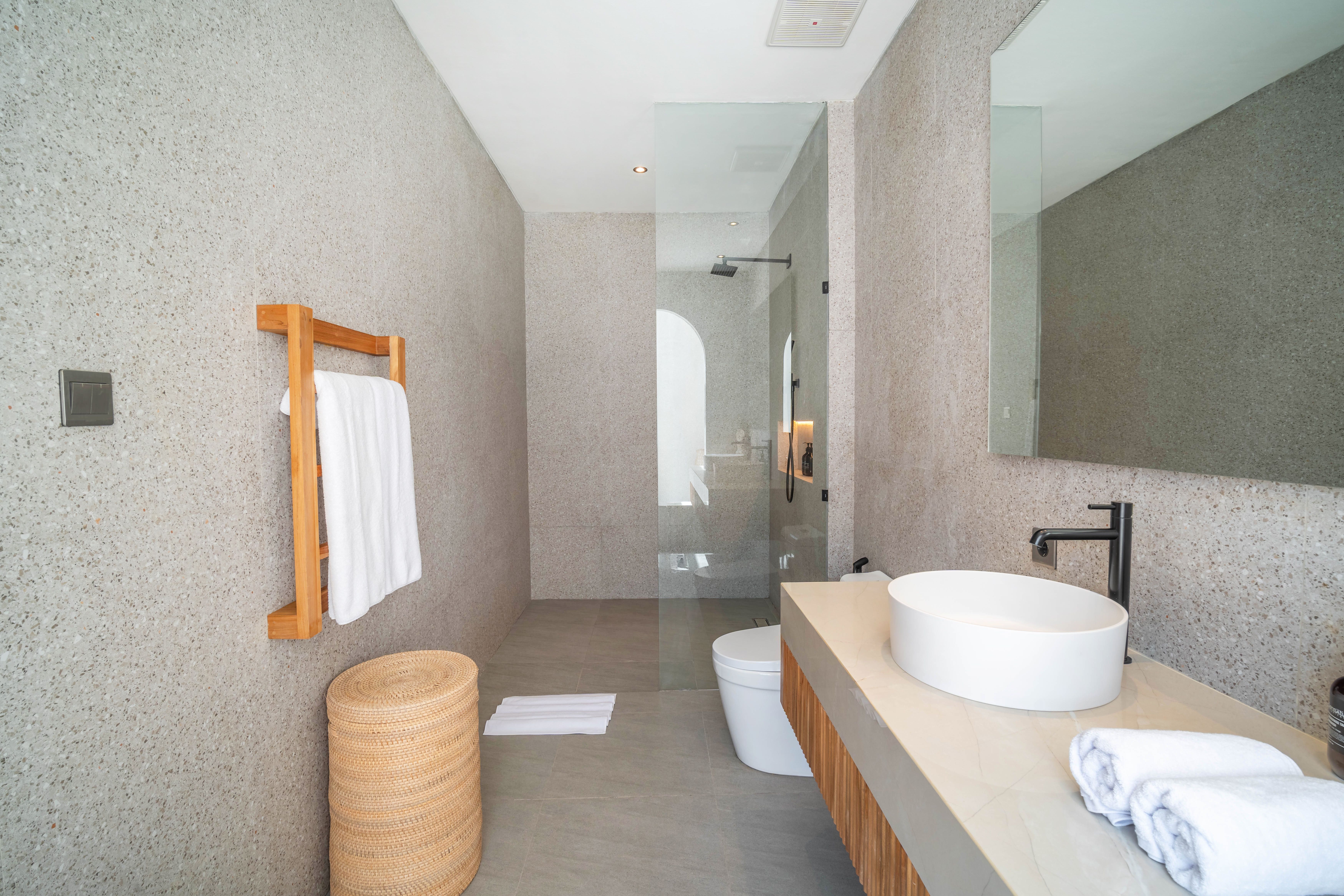 Bathrooms — photo 29