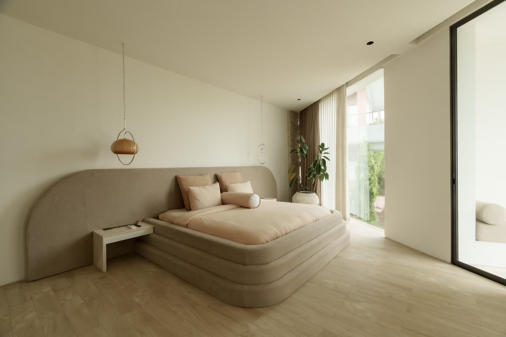 Bedrooms — photo 23