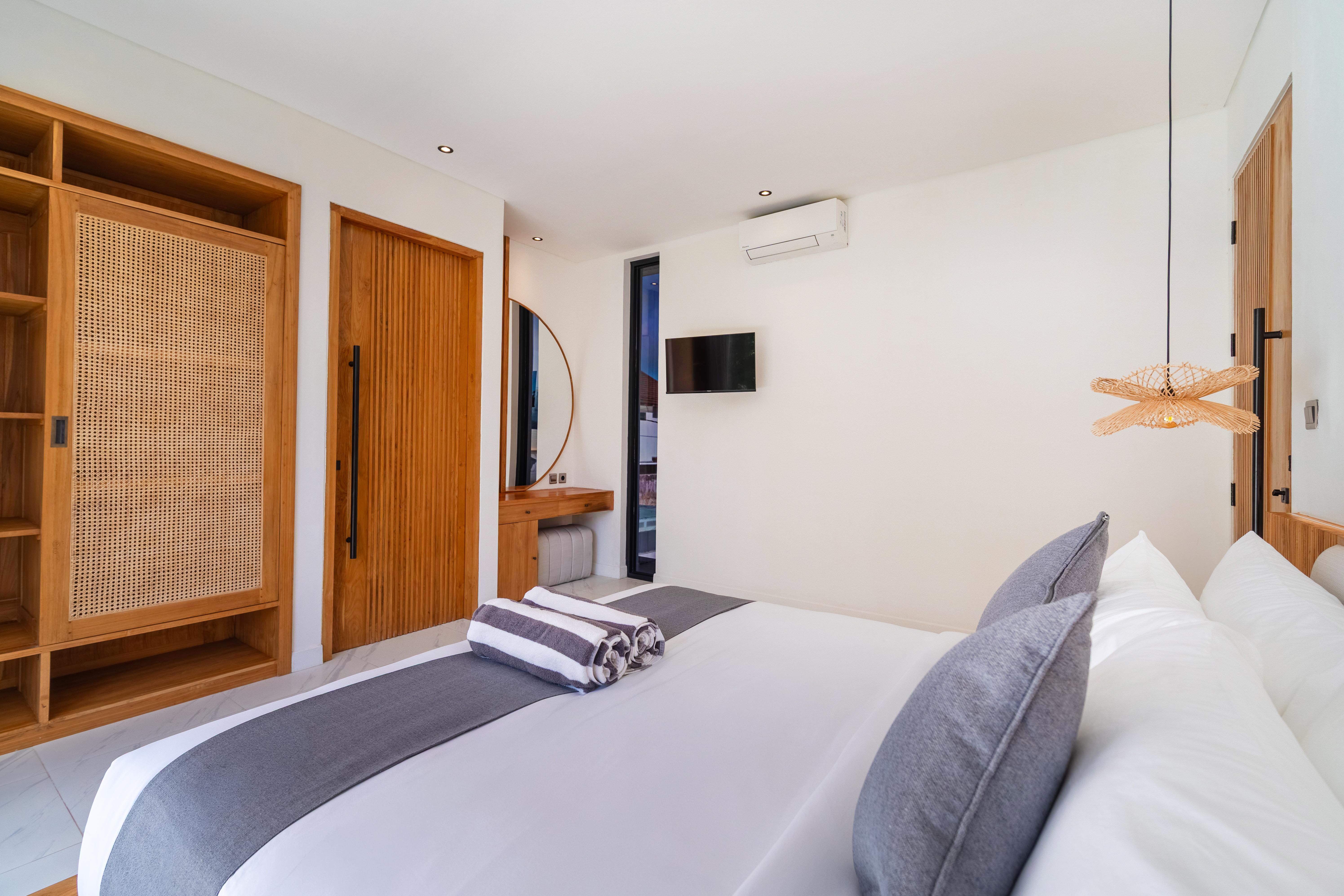 Bedrooms — photo 40