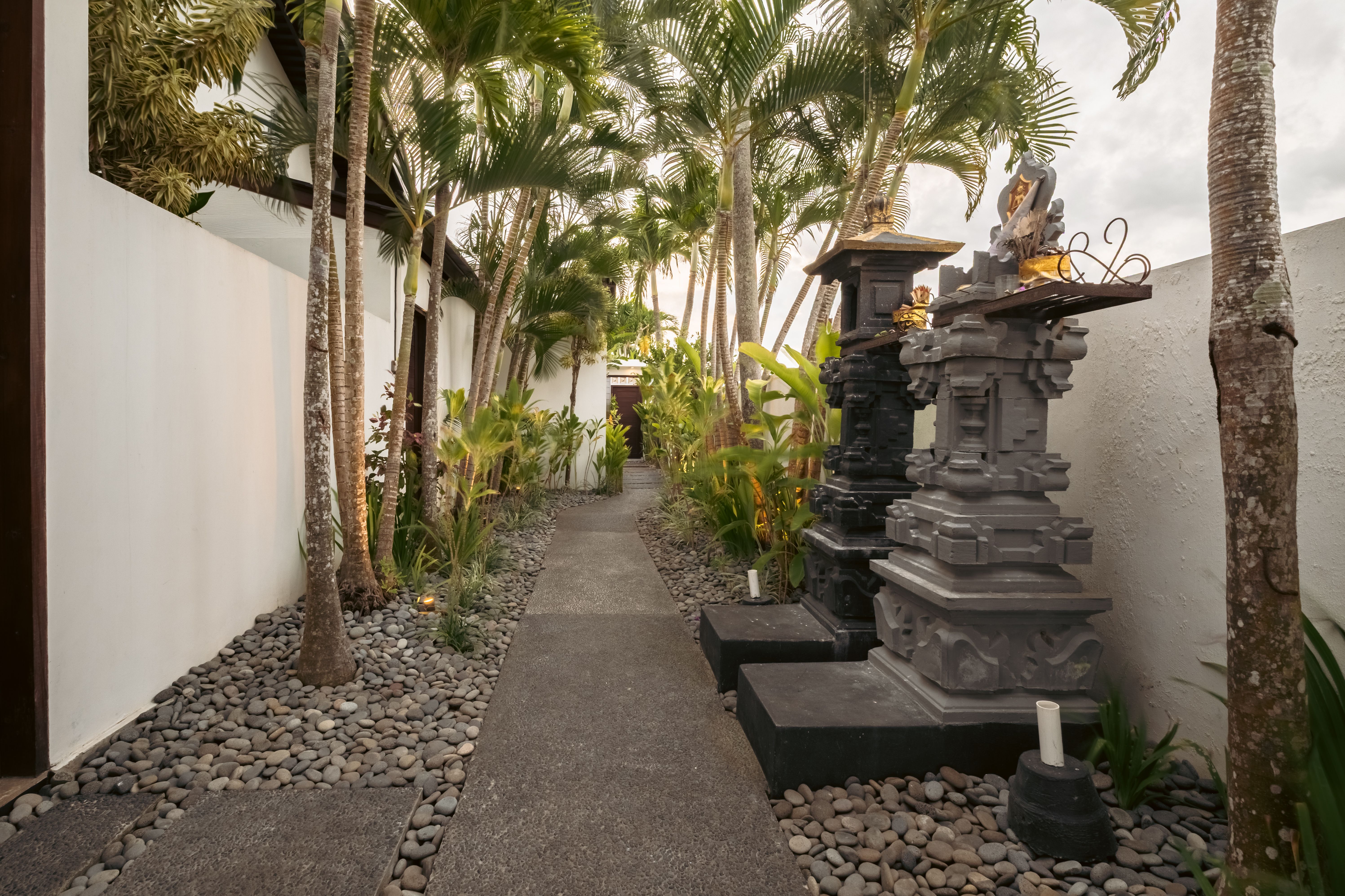 Exterior — photo 22