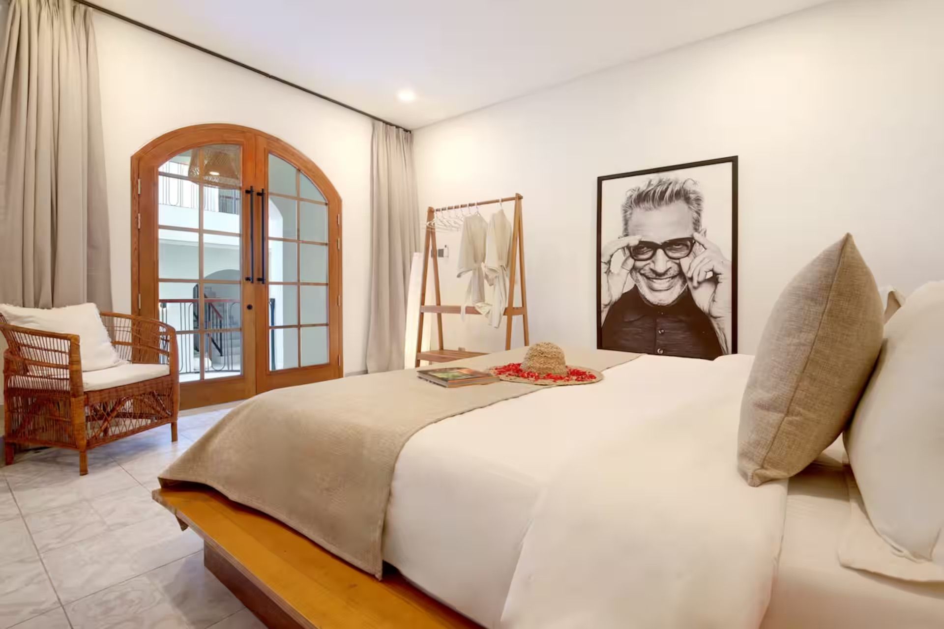 Bedrooms — photo 24