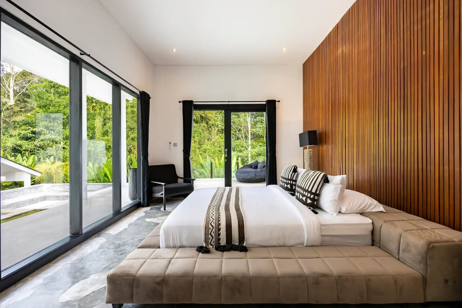 Bedrooms — photo 29