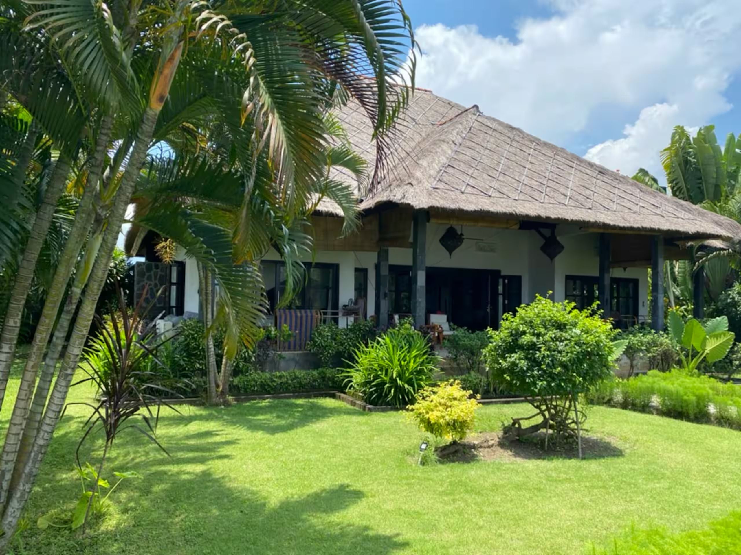 Exterior — photo 10