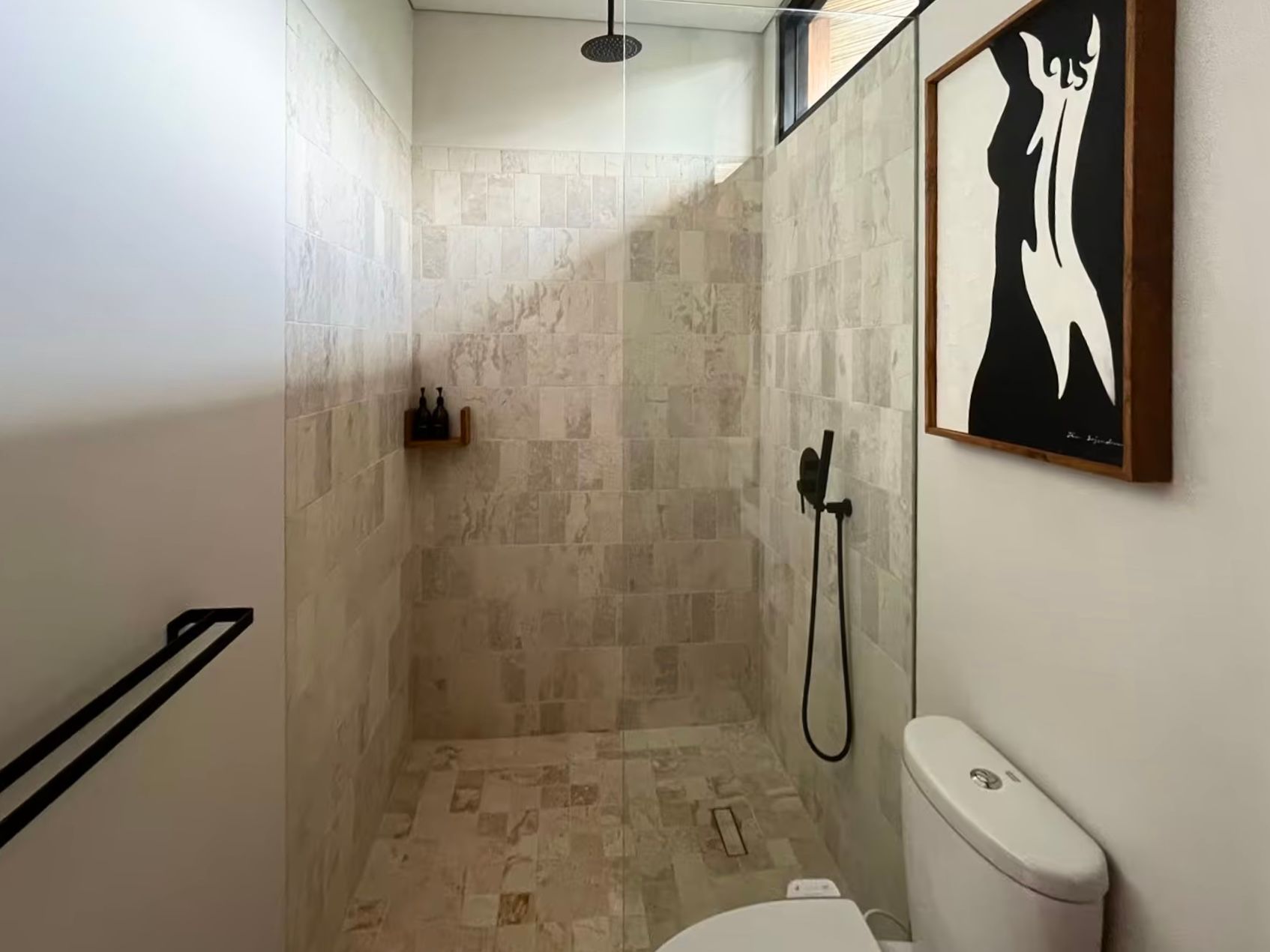 Bathrooms — photo 9