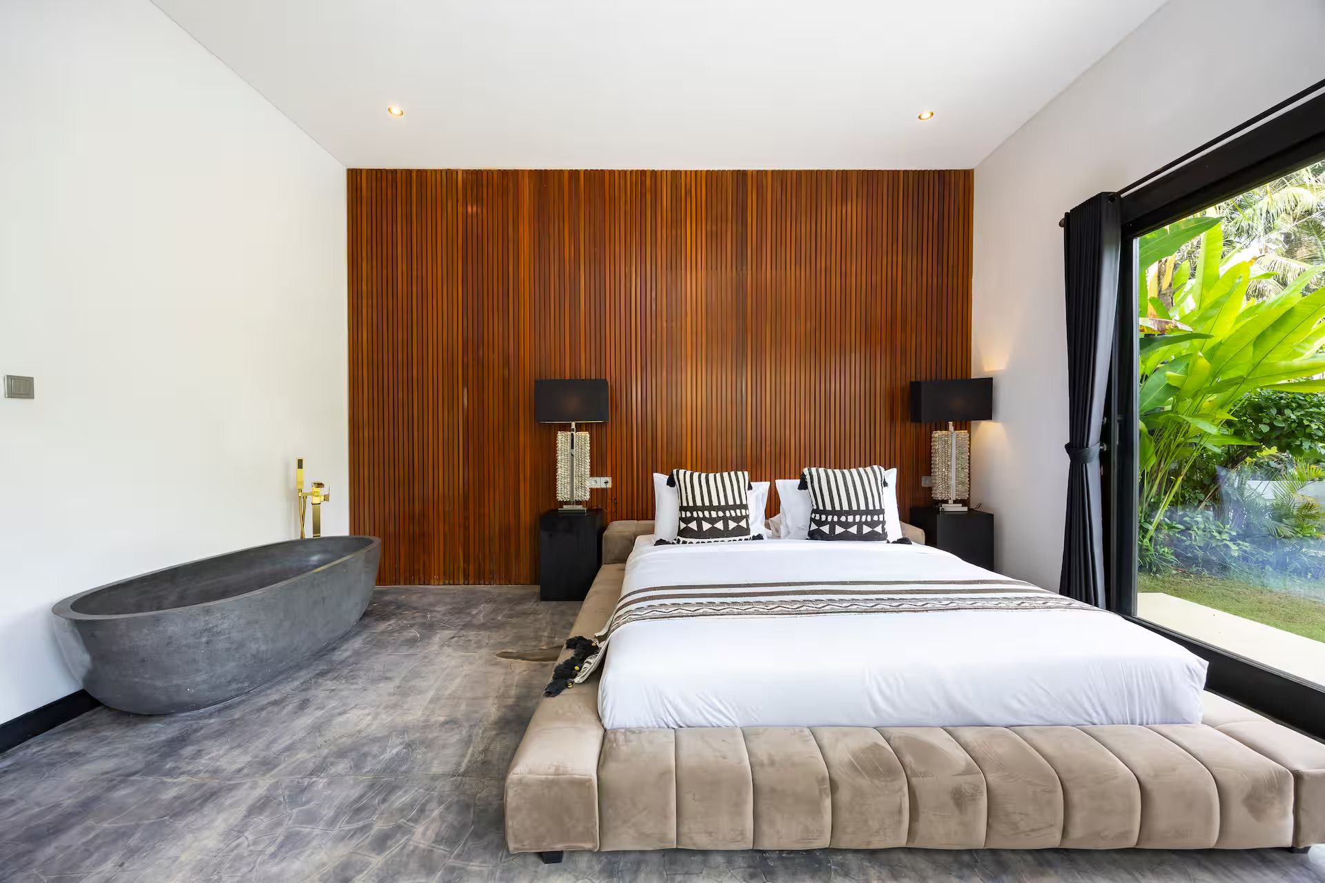Bedrooms — photo 32