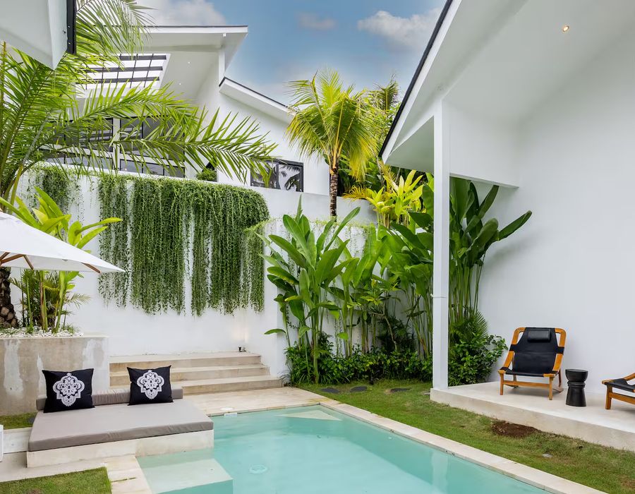 Jungle Door villa exterior