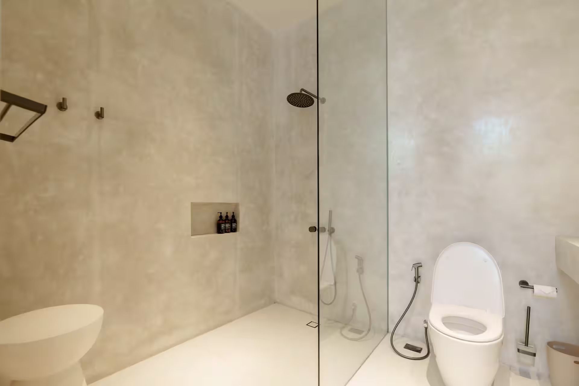 Bathrooms — photo 37