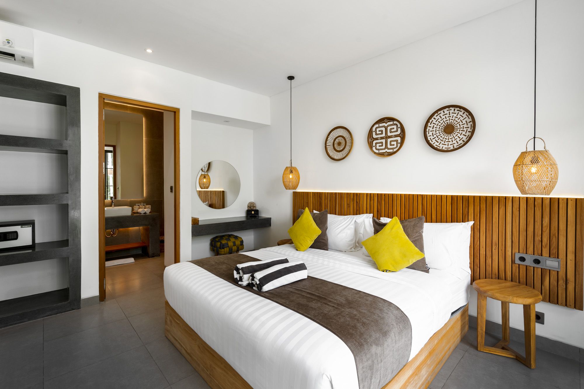 Bedrooms — photo 23