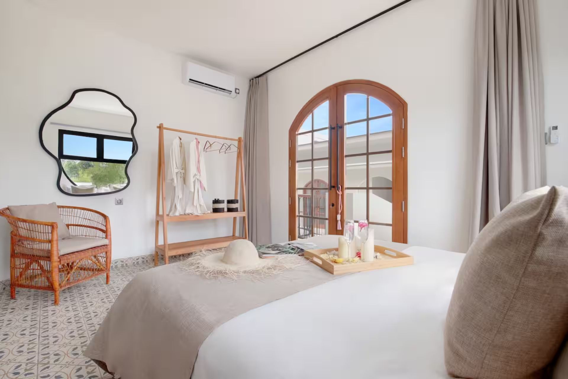 Bedrooms — photo 16