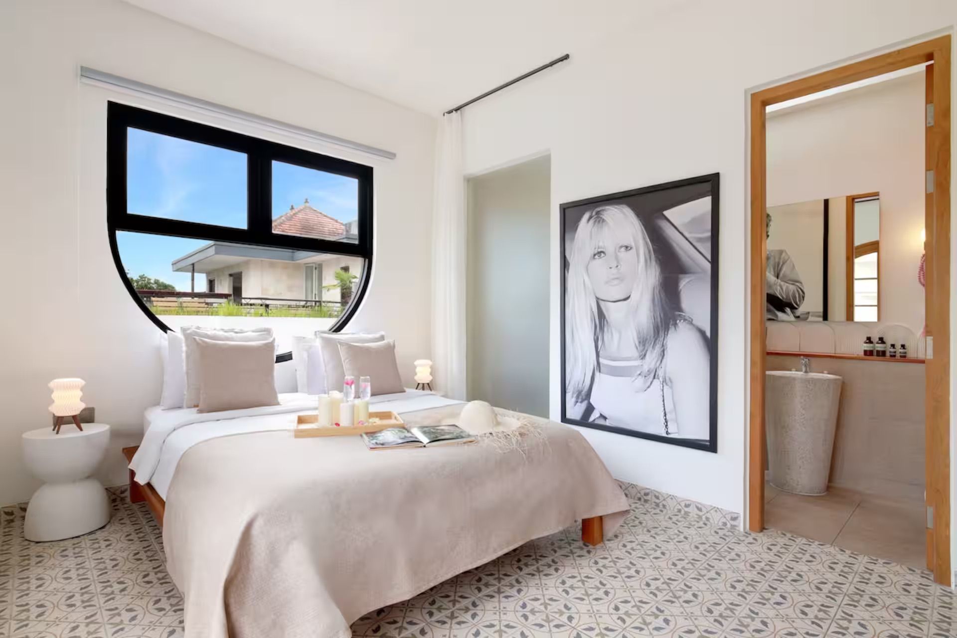 Bedrooms — photo 17