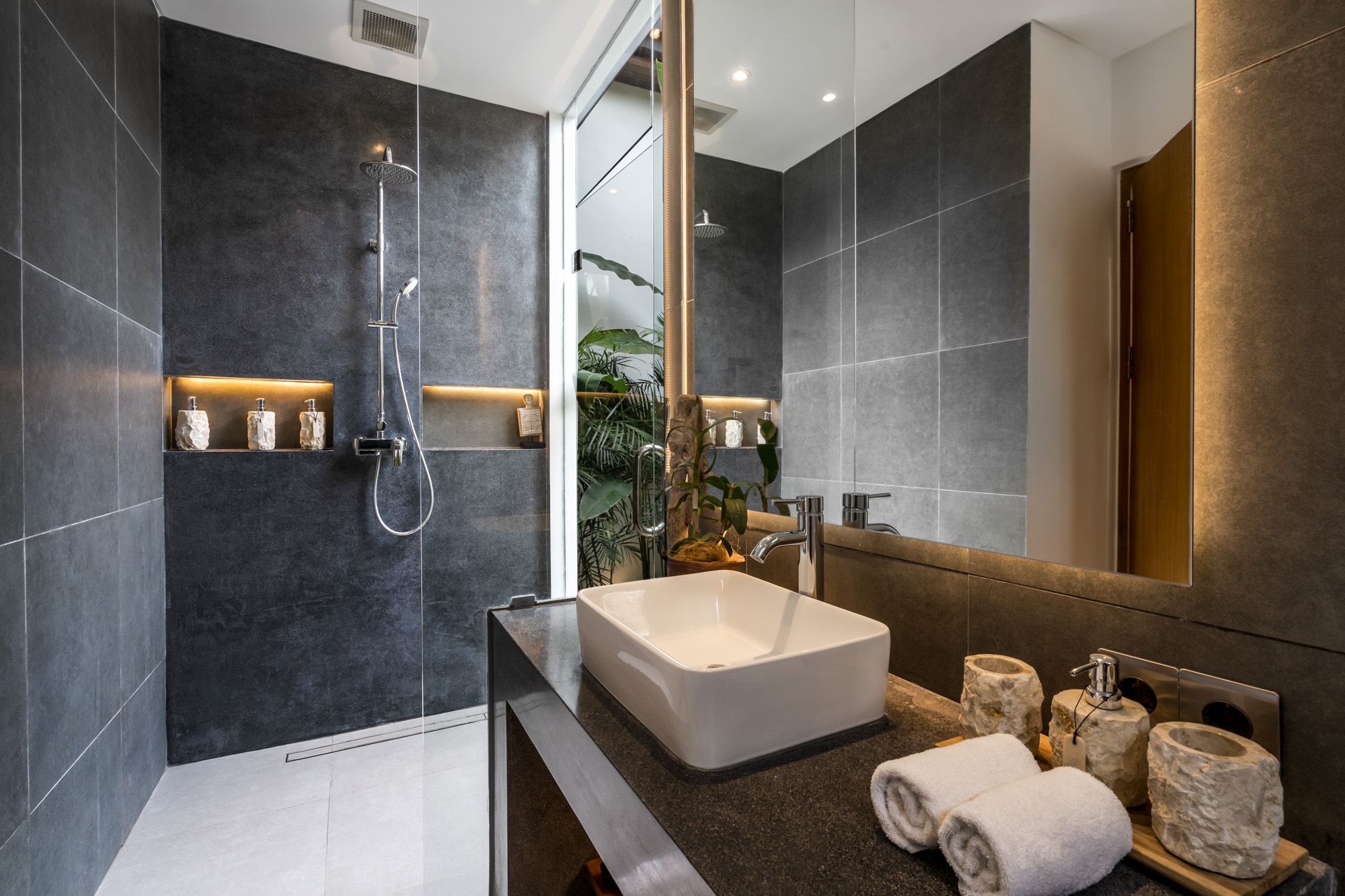 Bathrooms — photo 27