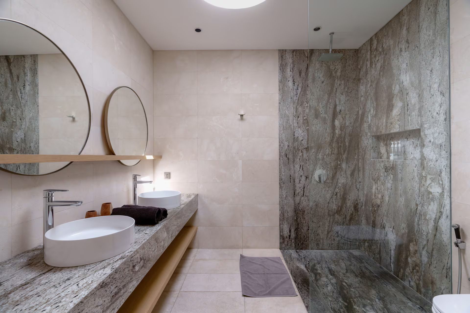 Bathrooms — photo 34