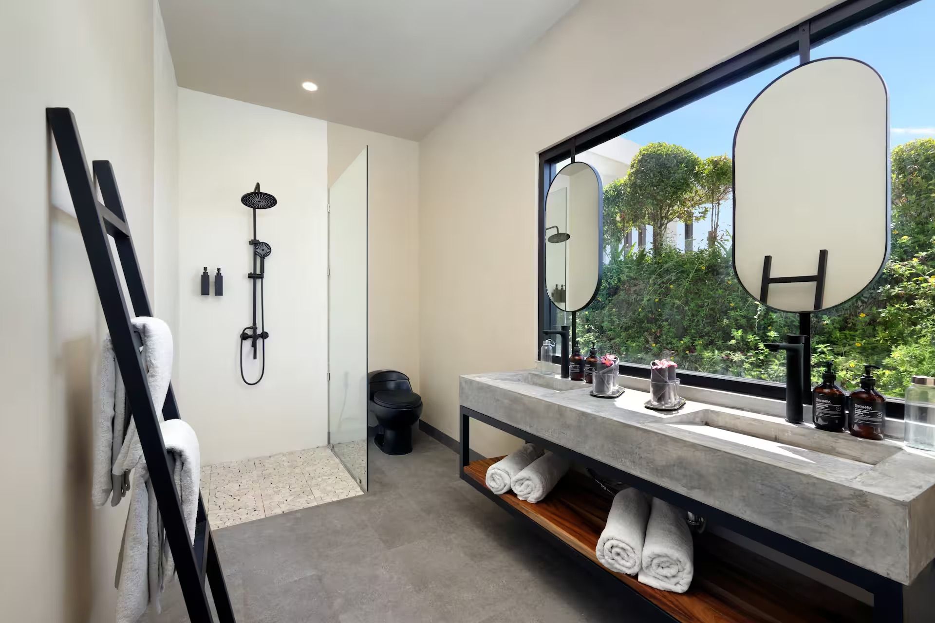 Bathrooms — photo 34
