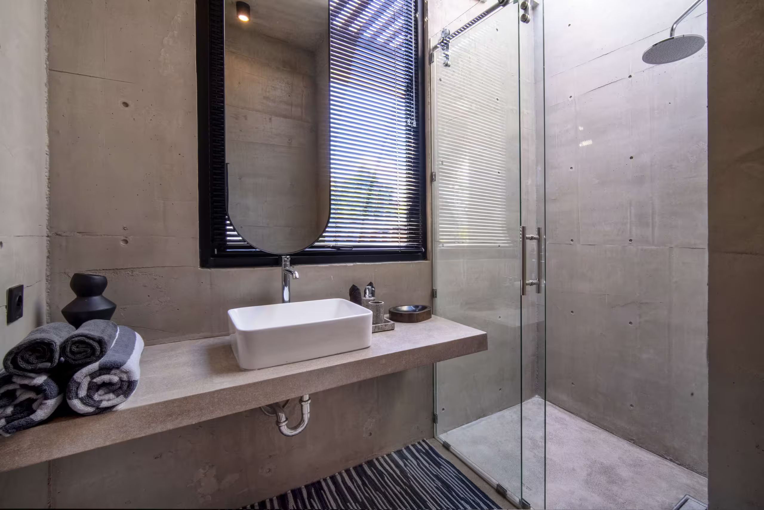 Bathrooms — photo 53