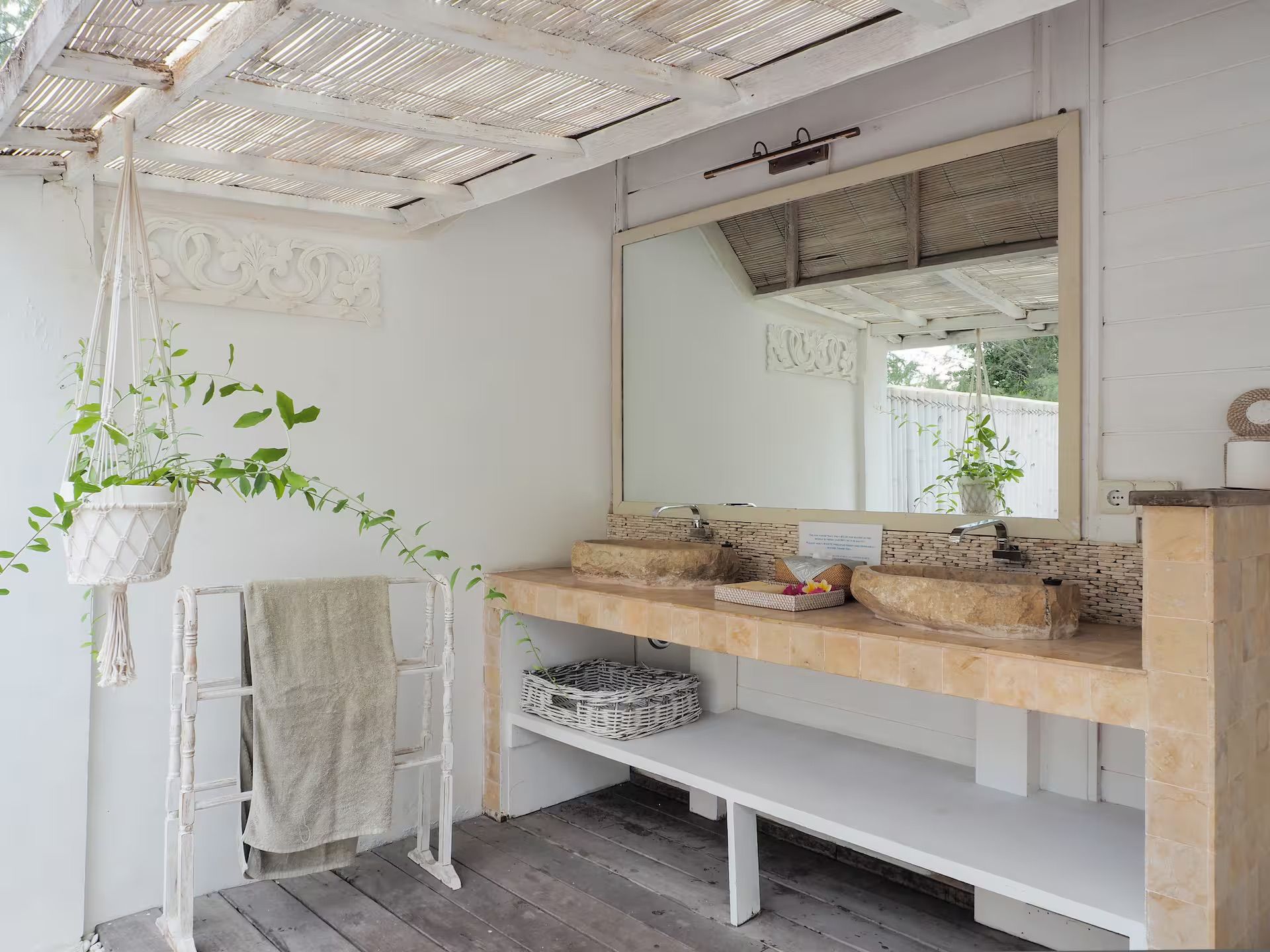 Bathrooms — photo 23