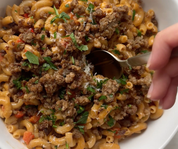 Vegan Cajun Mac & Cheese with Crispy Sausage