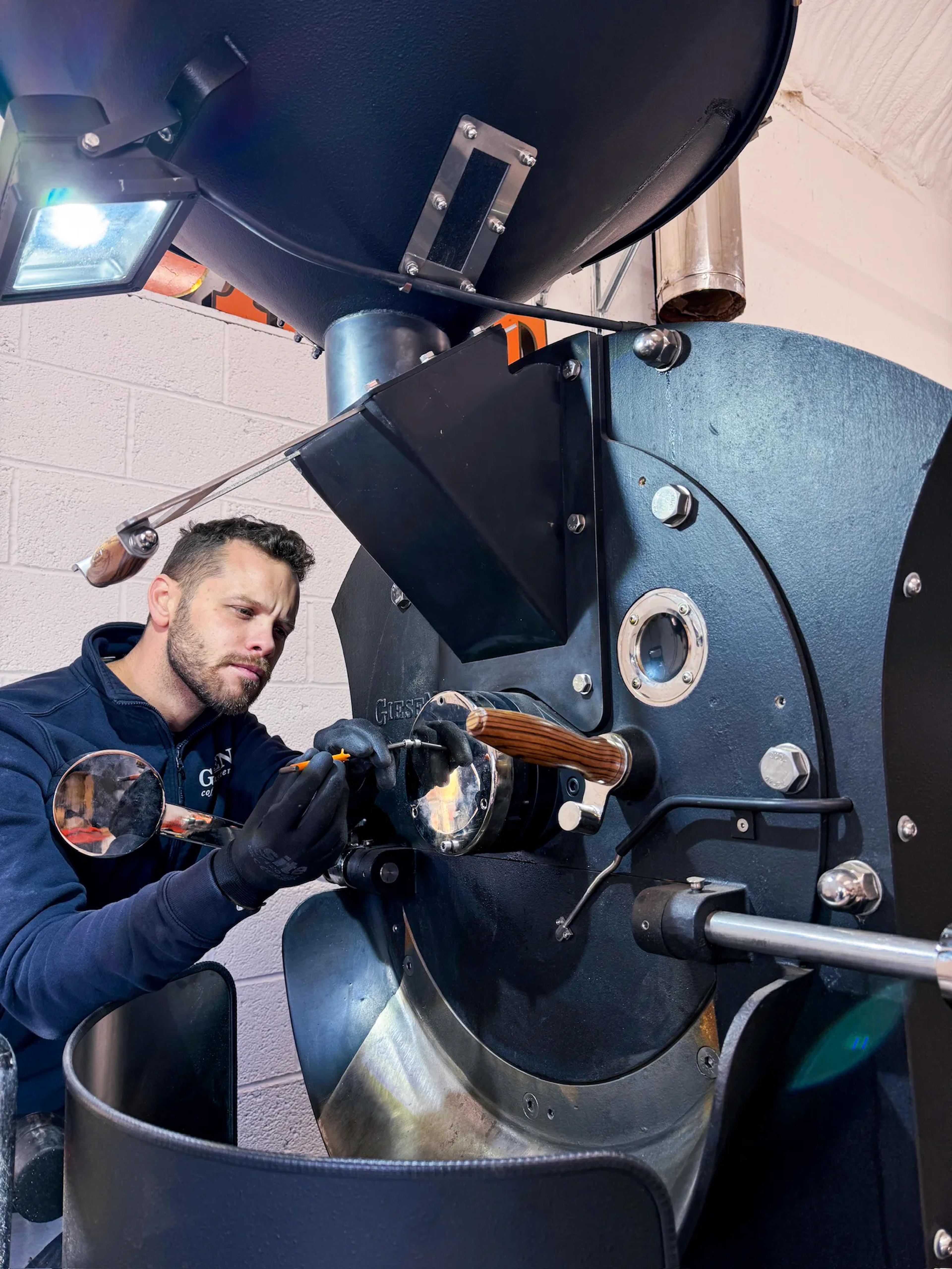 5 essential tips for maintaining your coffee roaster
