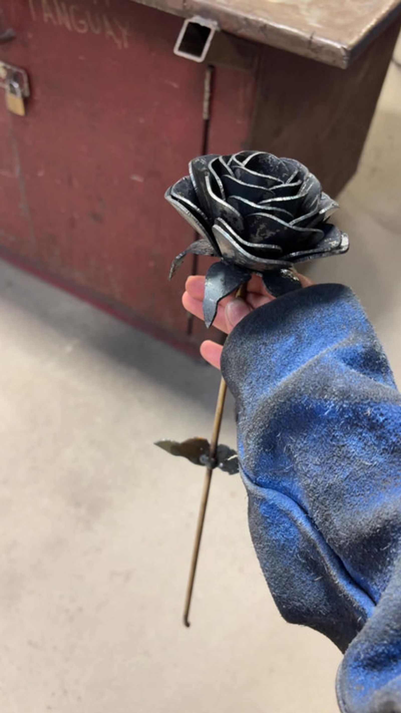 Projet de rose du camp de soudage-assemblage