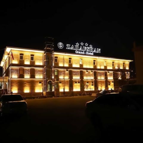 Zarafshan Grand Hotel 