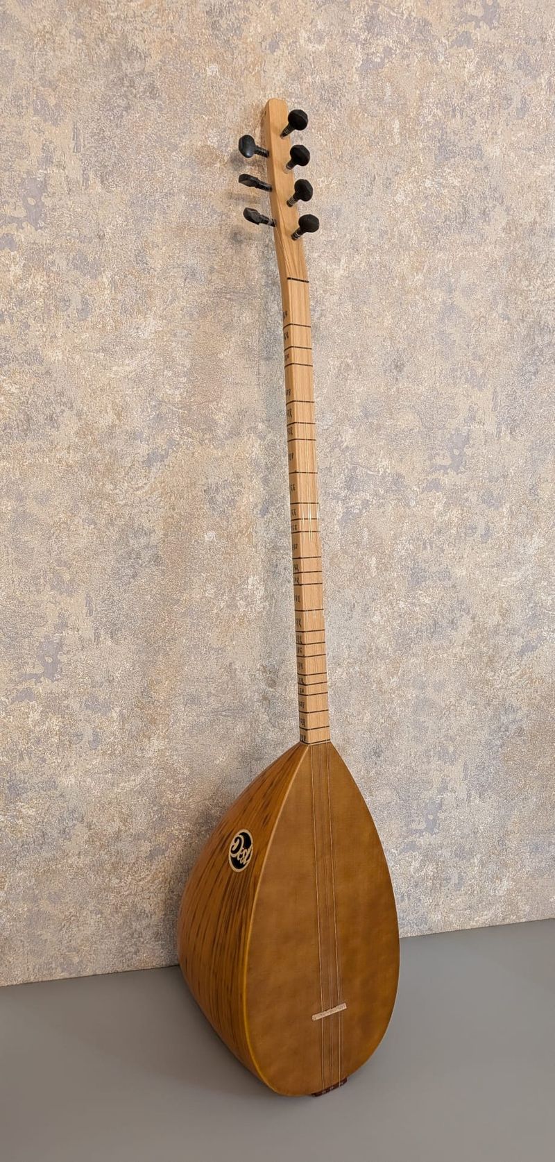 Long-Neck Mulberry Bağlama