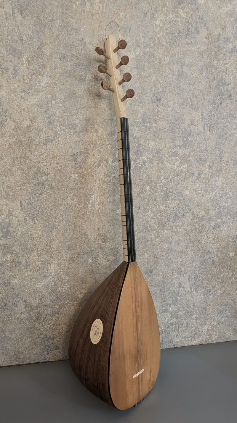 Short-Neck Mulberry Bağlama