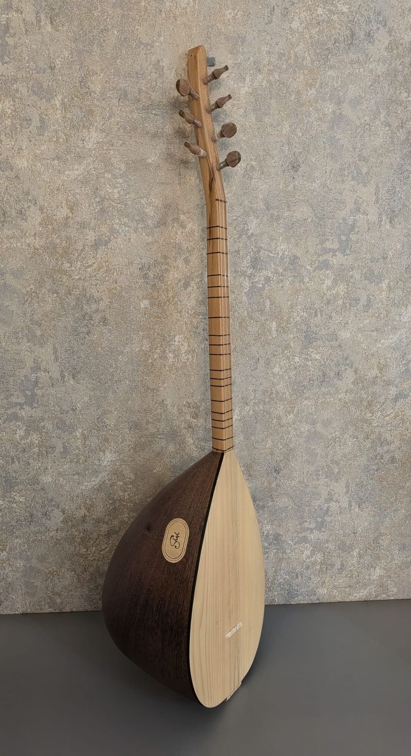 Short-Neck Mulberry Bağlama