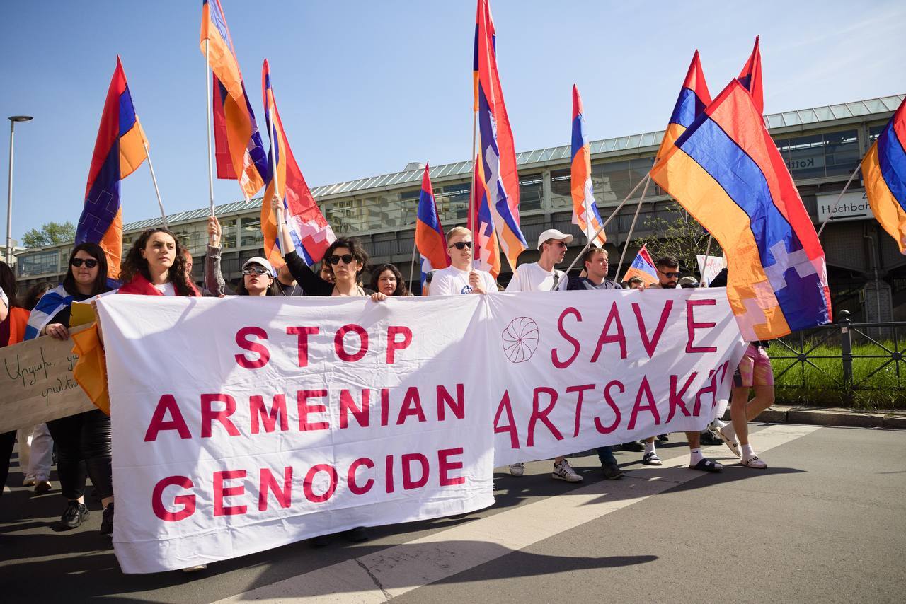 Активист_ки, поддерживающие Арцах