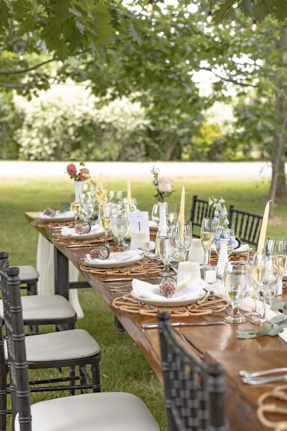 Outdoor wedding reception table