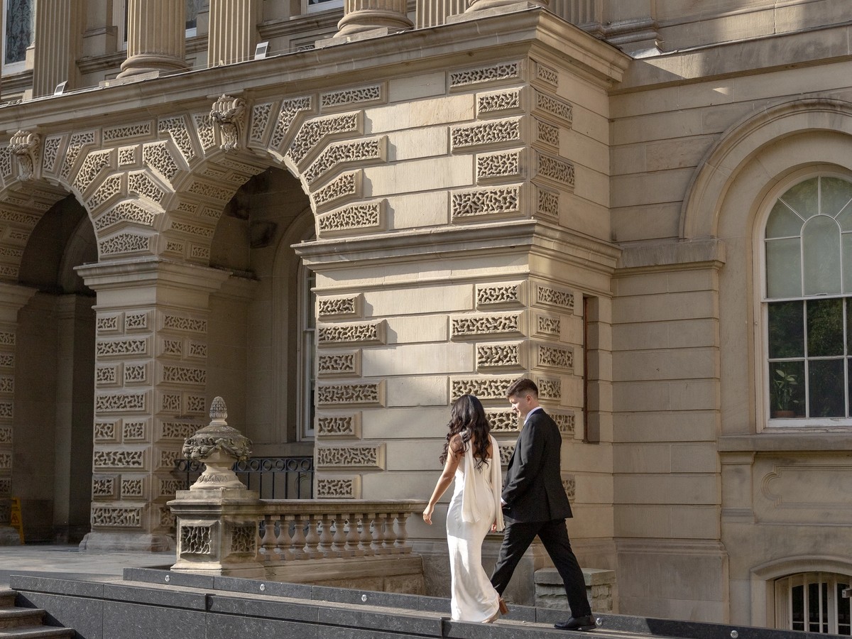 osgoode hall photos of couple eloping toronto ontario