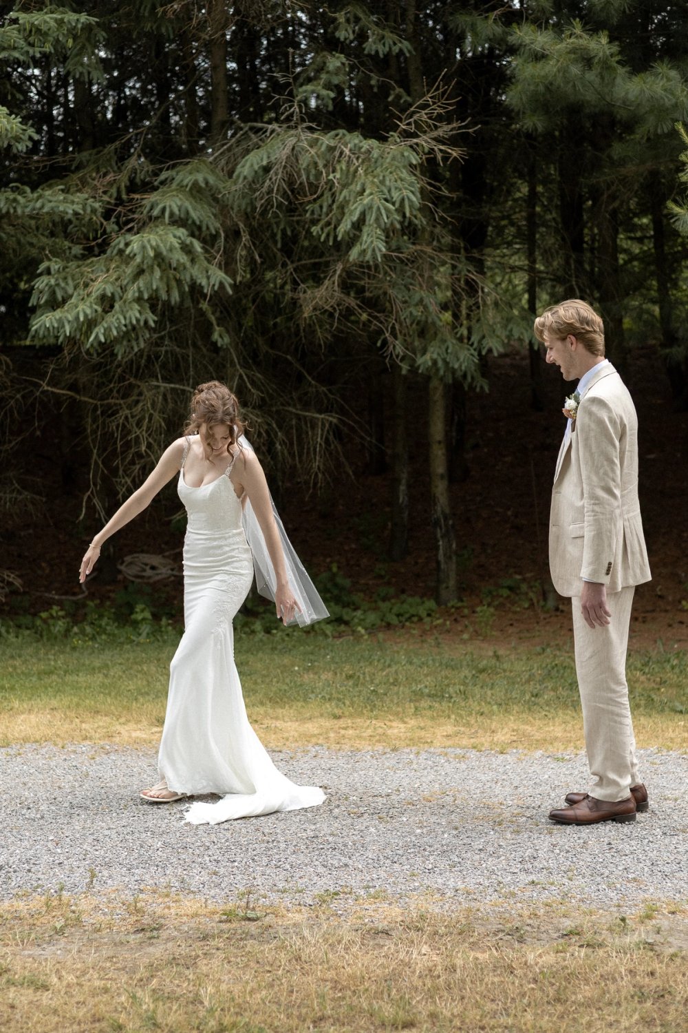 Emotional first look moment at Niagara-on-the-Lake wedding