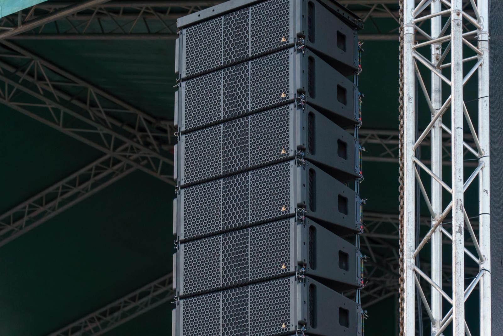 Speakers and line arrays