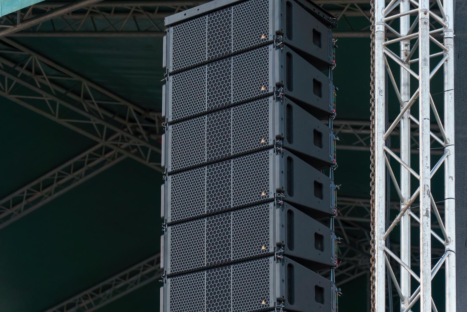 Speakers and line arrays