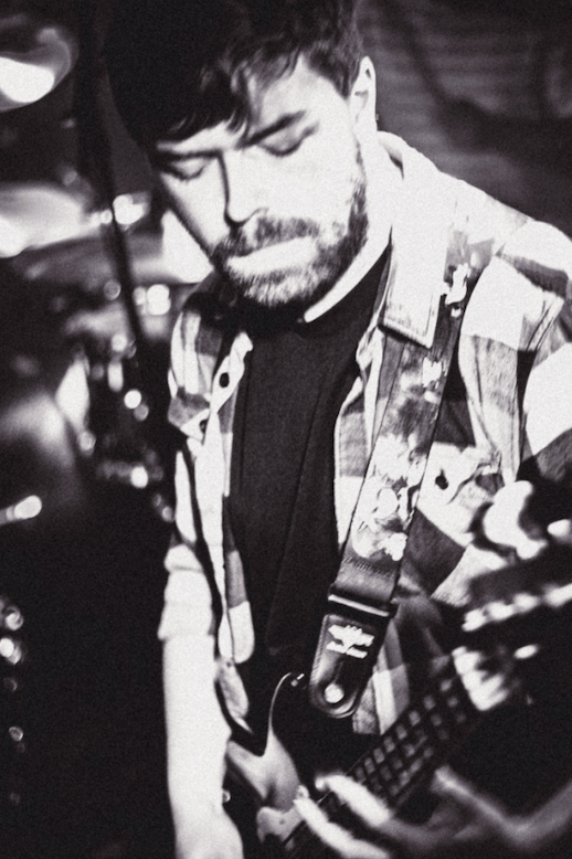 Noir bassist