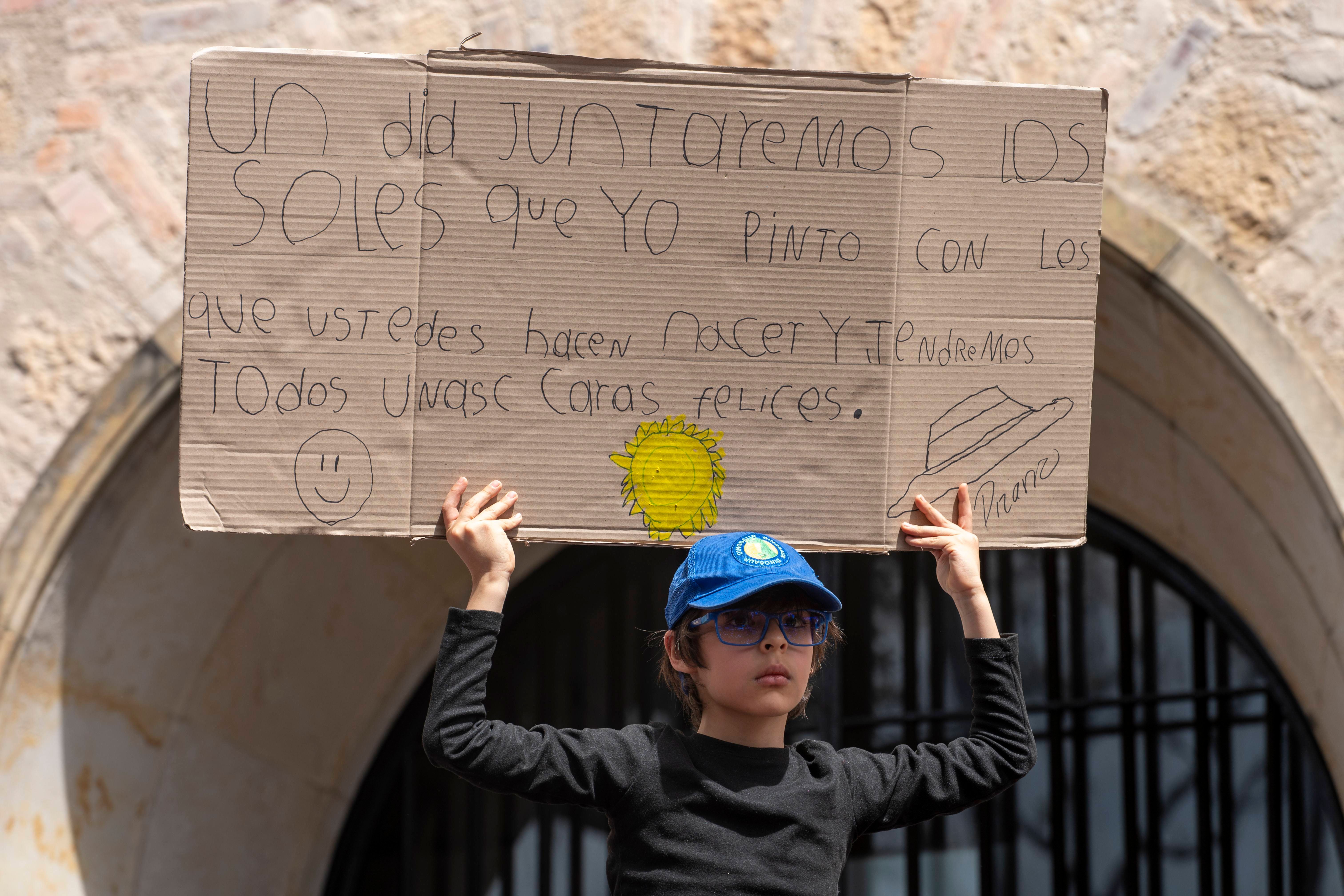 Protestas a las afueras del Museo Nacional en Bogotá el 17 de octubre rechazando la censura a propósito del desmontaje autoritario de obras por parte del gobierno de Espriella. (c) Erick Morales_5
