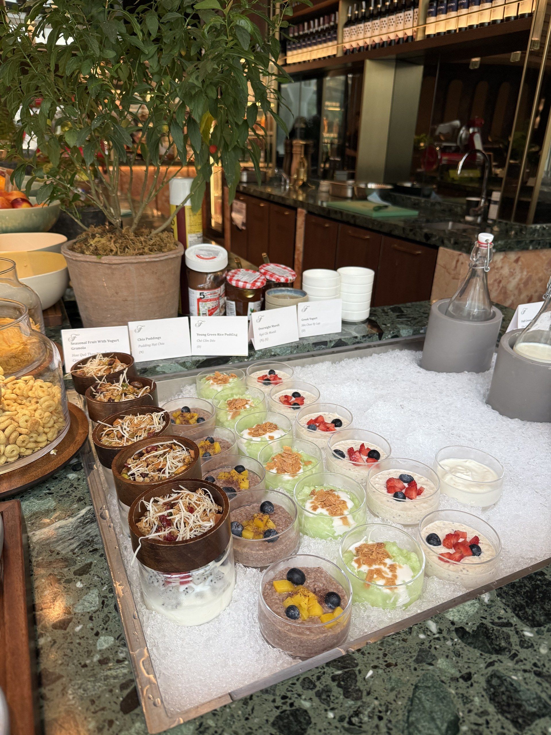 Hot breakfast dishes