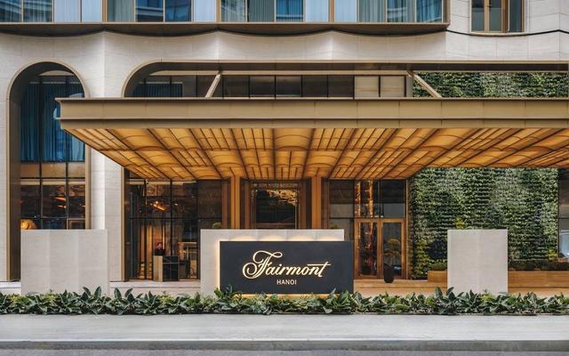 Mặt tiền khách sạn Fairmont Hanoi