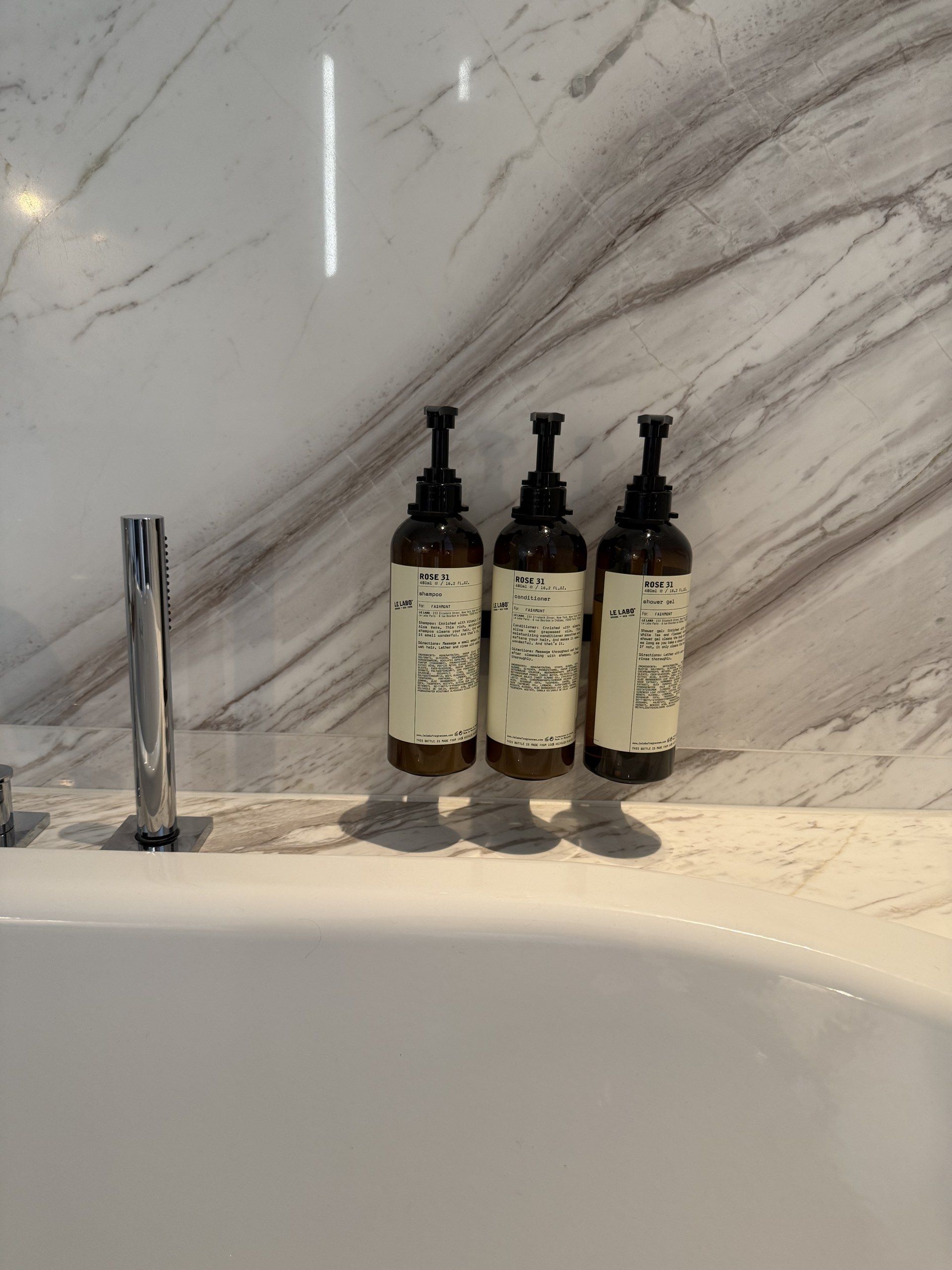 Bộ sản phẩm Le Labo pha riêng cho Fairmont Hanoi