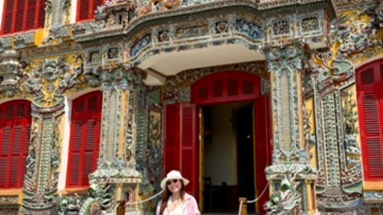 Điện Kiến Trung rực rỡ trong nắng vàng xứ Huế