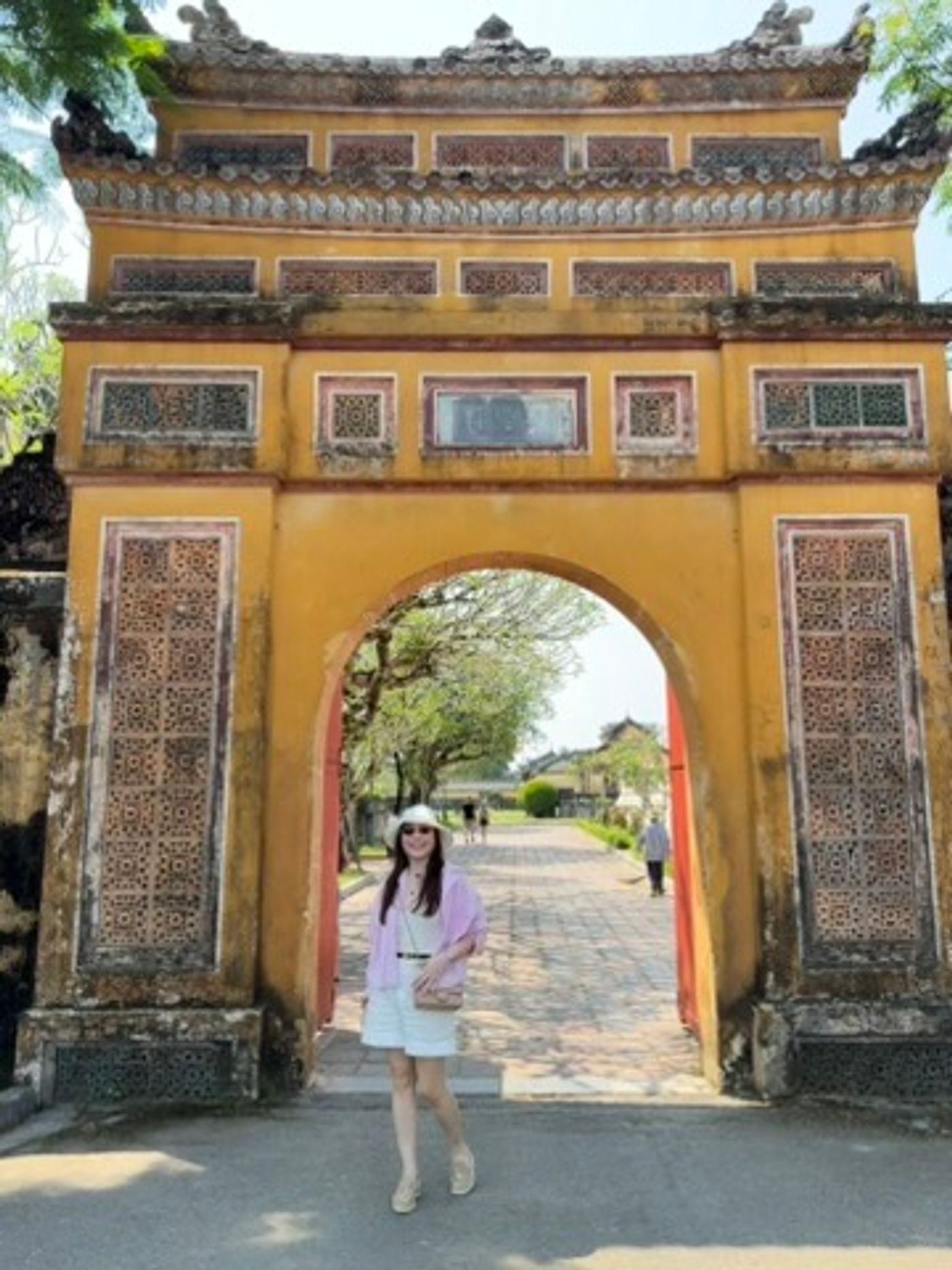 Cổng vào sân chầu Điện Thái Hòa