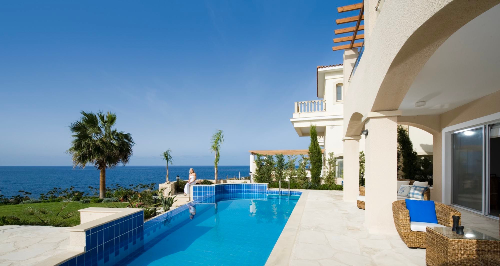 Купить Виллы у Моря в Coral Bay – Пафос, Кипр