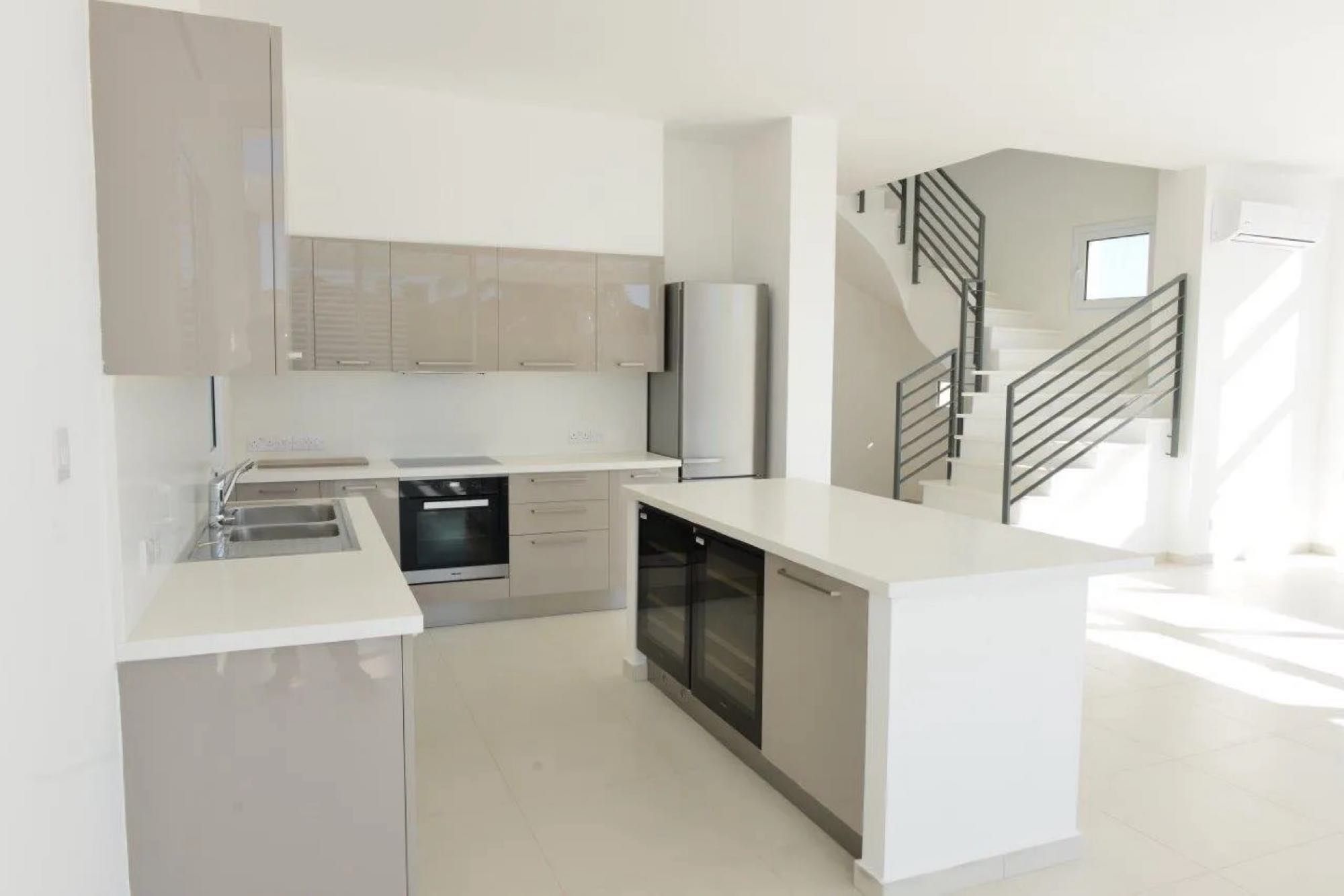 Buy Seafront Villas in Paphos – Iasonas Beach Cyprus